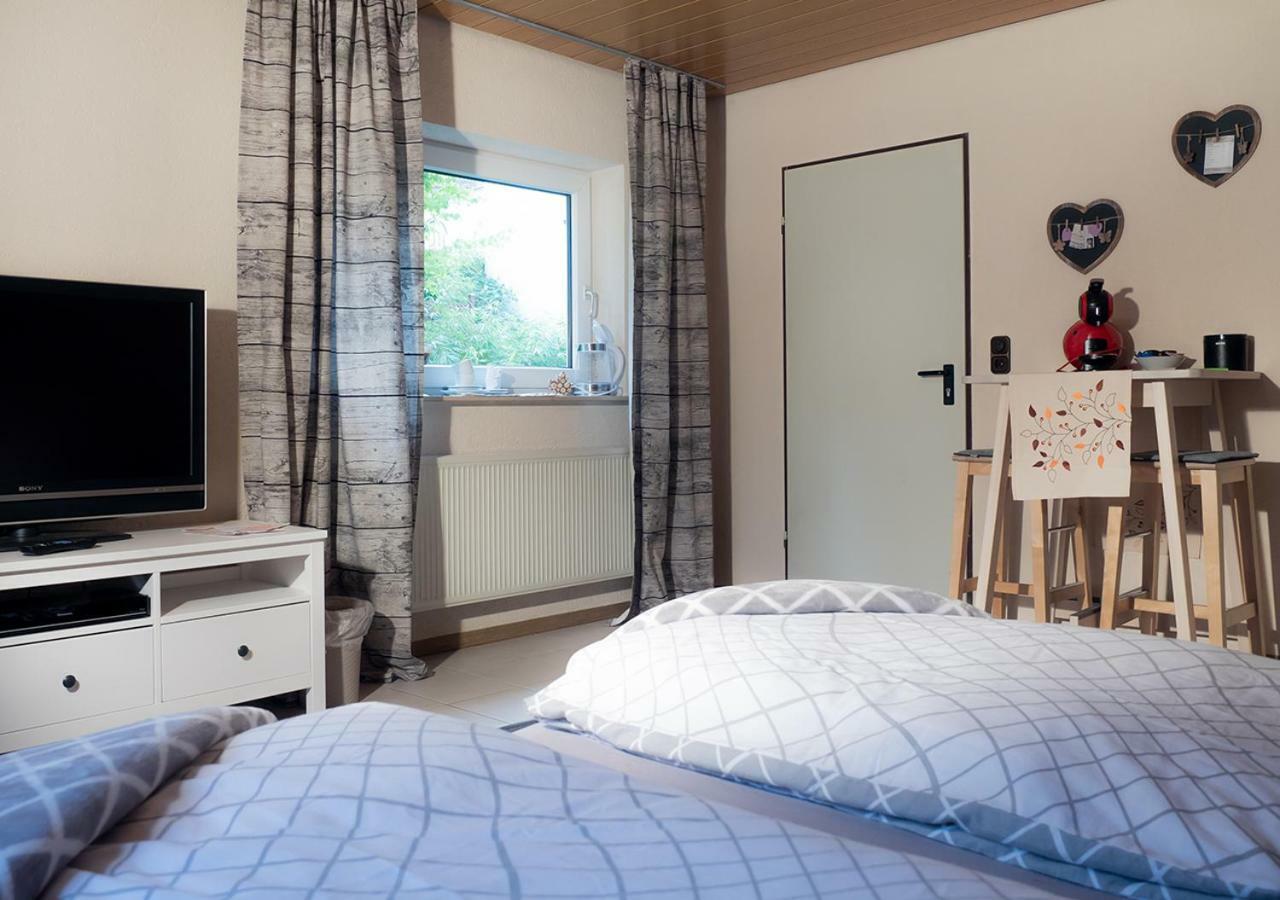 B&B Waldsolms ภายนอก รูปภาพ