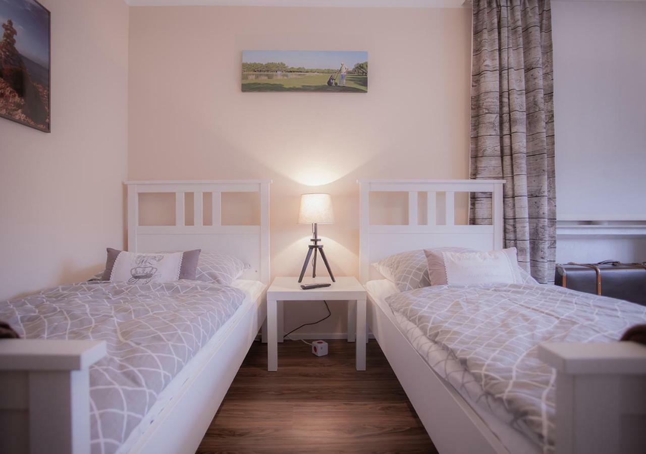 B&B Waldsolms ภายนอก รูปภาพ