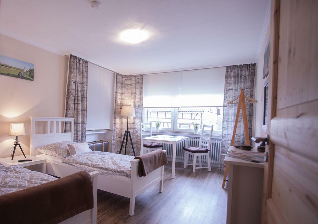 B&B Waldsolms ภายนอก รูปภาพ